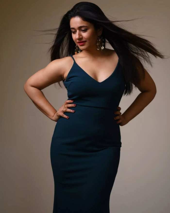 poonam bajwa_teluguvox 4